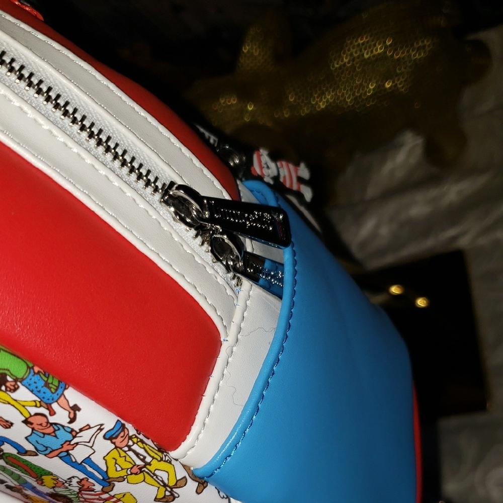 SOLD Loungefly Disney Where's Waldo Backpack - Picture 7 of 8
